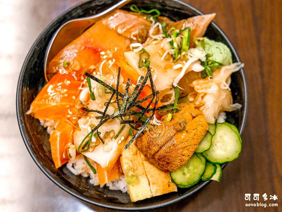 阿義漁舖海膽生魚丼