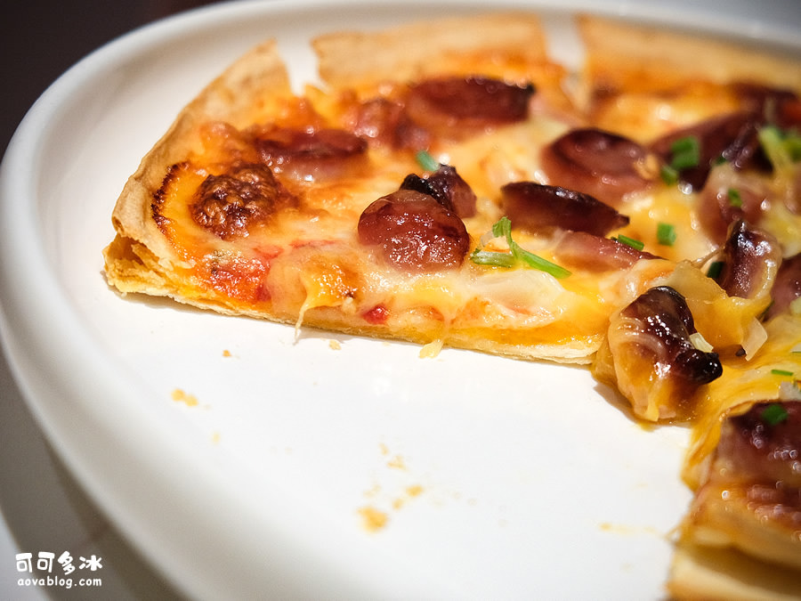 petit doux 微兜京站店台式蒜味香腸Pizza