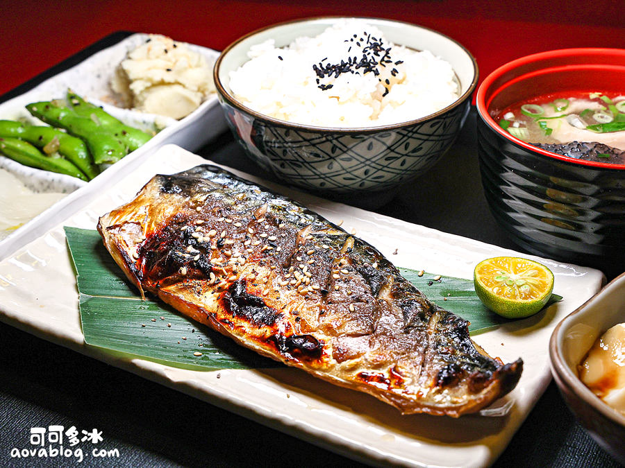 板橋八八食堂鹽烤鯖魚定食