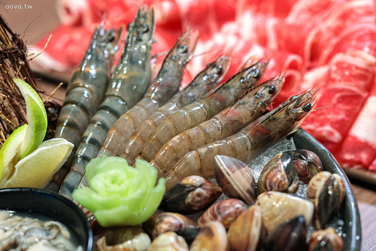 台北信義區火鍋【鼎楓寶島火鍋】ATT店主打爆香湯頭,多種食材自助吃到飽 - 第18張圖