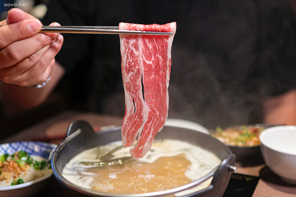 台北信義區火鍋【鼎楓寶島火鍋】ATT店主打爆香湯頭,多種食材自助吃到飽 - 第22張圖