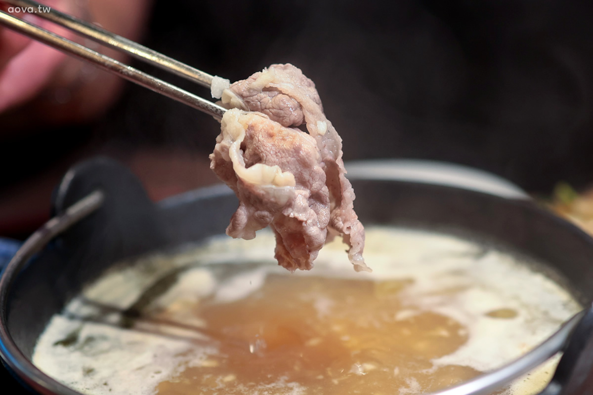 台北信義區火鍋【鼎楓寶島火鍋】ATT店主打爆香湯頭,多種食材自助吃到飽 - 第27張圖