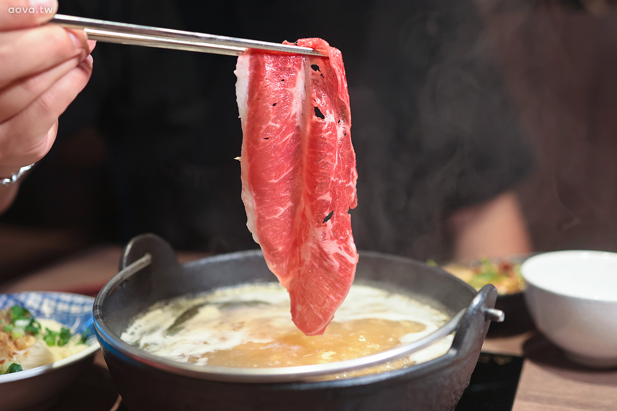 台北信義區火鍋【鼎楓寶島火鍋】ATT店主打爆香湯頭,多種食材自助吃到飽 - 第24張圖