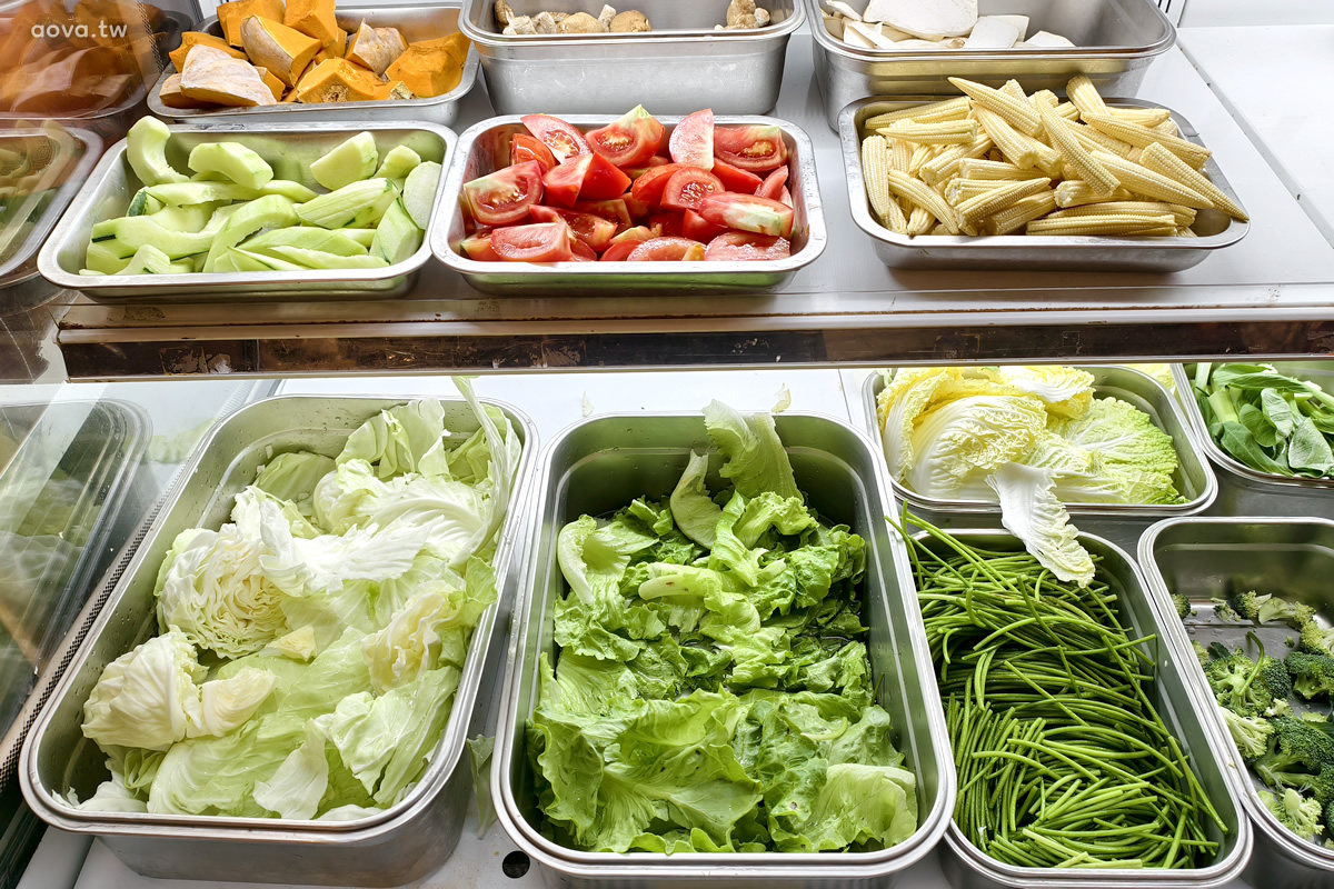 中和火鍋吃到飽|何家香香麻辣鴛鴦鍋399元六種肉品吃到飽,單人友善不加價 - 第11張圖