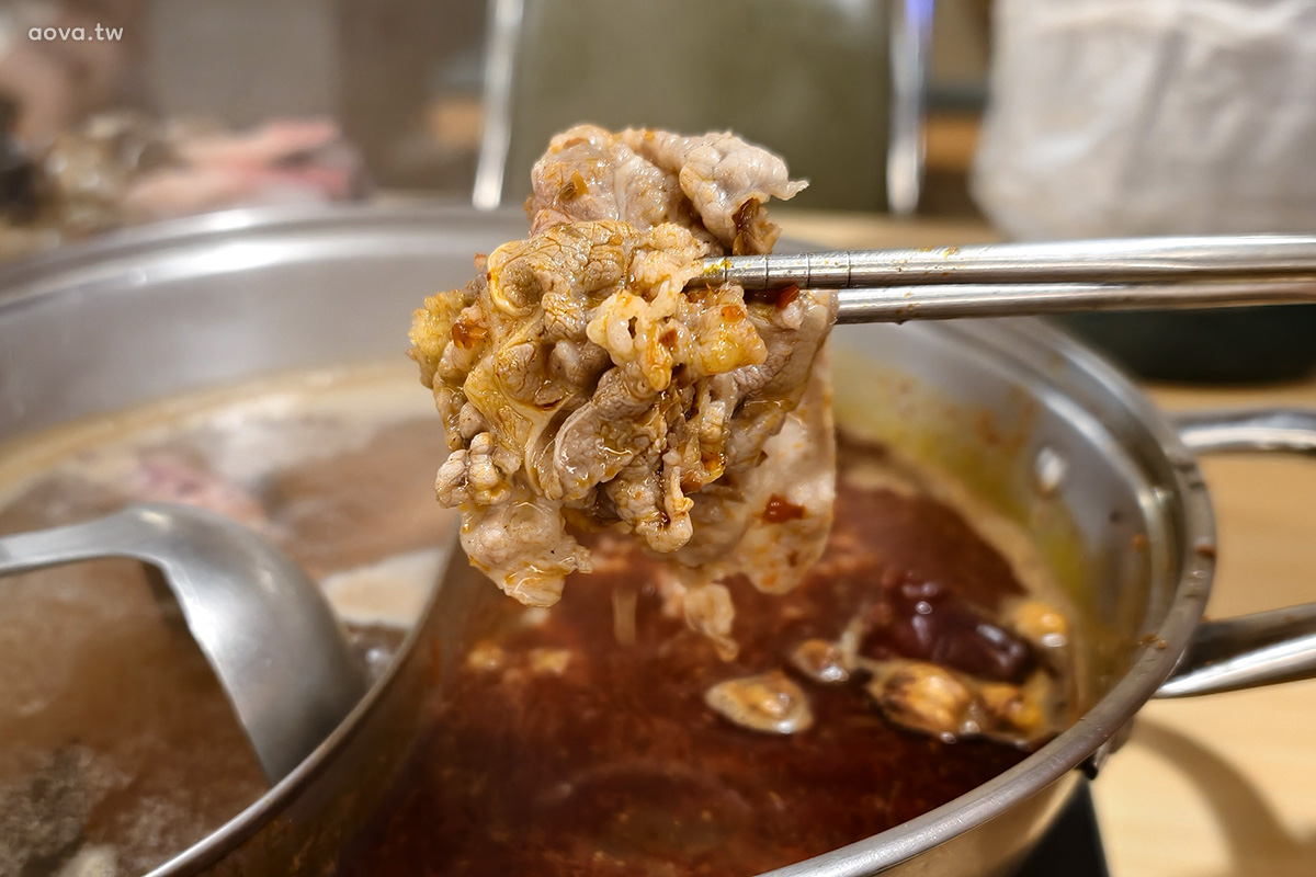 中和火鍋吃到飽|何家香香麻辣鴛鴦鍋399元六種肉品吃到飽,單人友善不加價 - 第21張圖