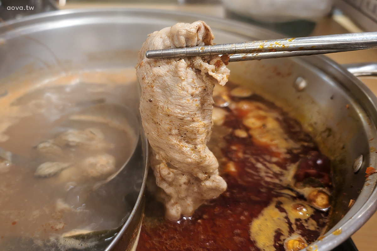 中和火鍋吃到飽|何家香香麻辣鴛鴦鍋399元六種肉品吃到飽,單人友善不加價 - 第22張圖