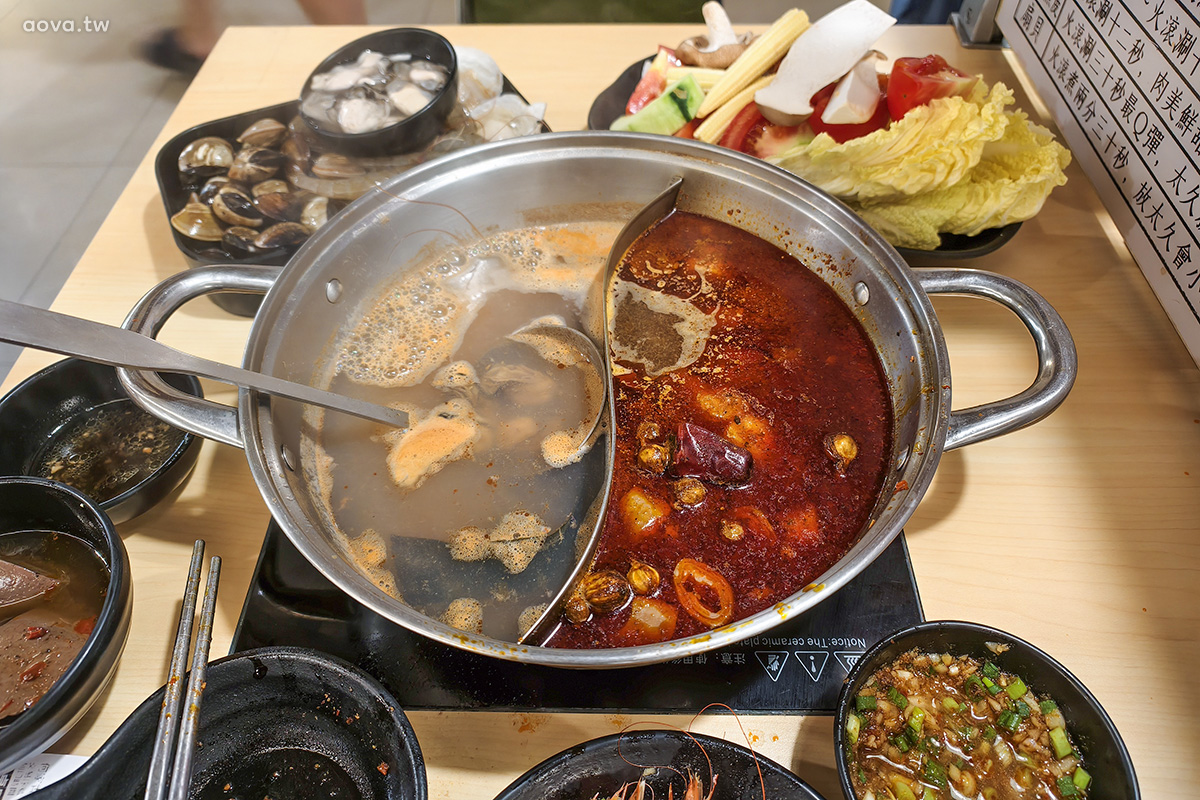 中和火鍋吃到飽|何家香香麻辣鴛鴦鍋399元六種肉品吃到飽,單人友善不加價 - 第17張圖