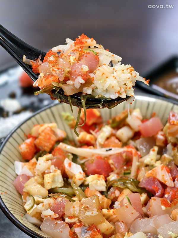 永和平價日式料理【月見食堂】推薦散壽司:魚肉超多CP值超高 - 第9張圖