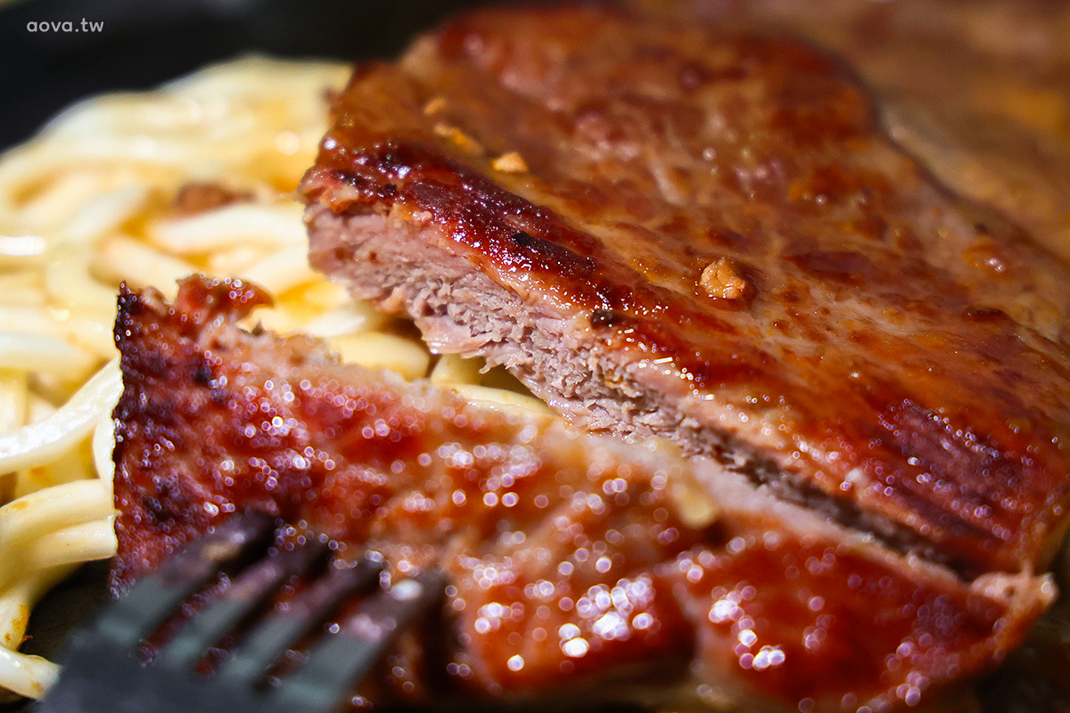 中和牛排館【一水創意牛排中和店】牛排附自助吧吃到飽300元起 - 第23張圖