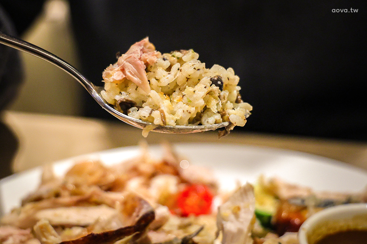 NEVERLAND Bakery Cafe｜台北南港義大利麵推薦，燉飯與甜點都好吃