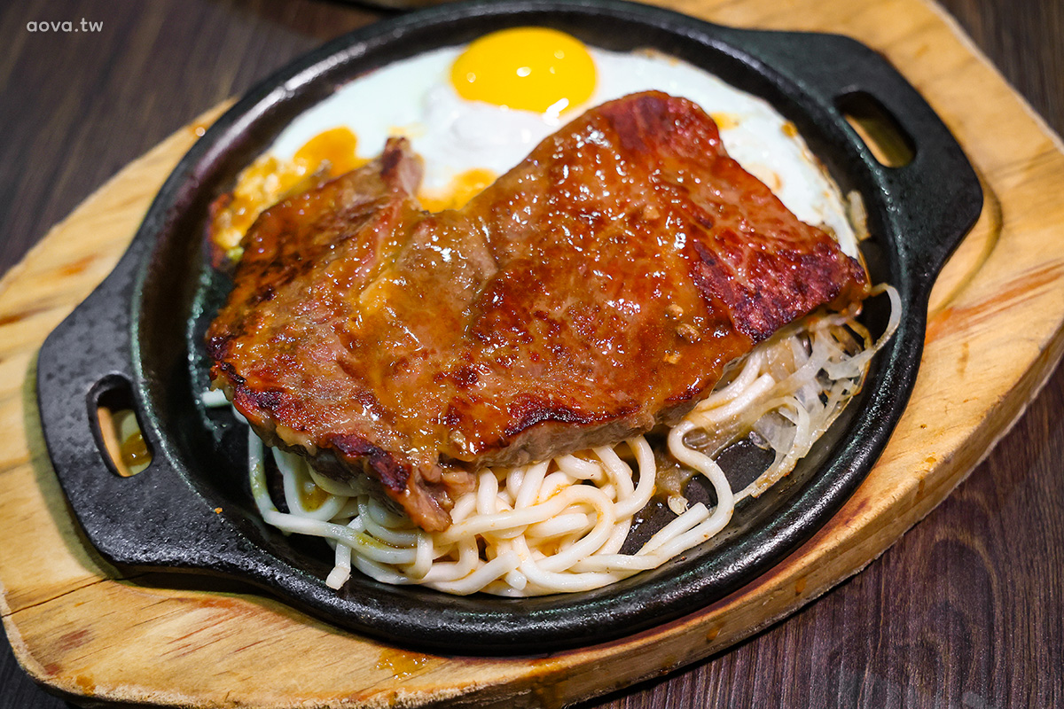 中和牛排館【一水創意牛排中和店】牛排附自助吧吃到飽300元起 - 第22張圖