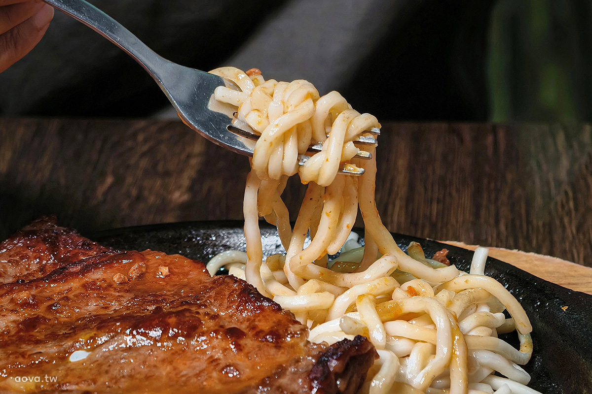 中和牛排館【一水創意牛排中和店】牛排附自助吧吃到飽300元起 - 第27張圖