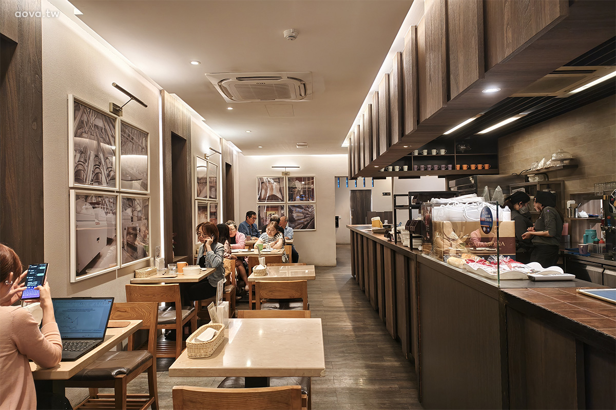 NEVERLAND Bakery Cafe｜台北南港義大利麵推薦，燉飯與甜點都好吃