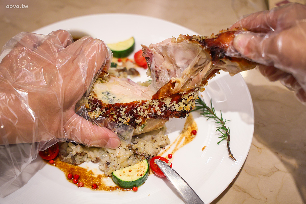 NEVERLAND Bakery Cafe｜台北南港義大利麵推薦，燉飯與甜點都好吃