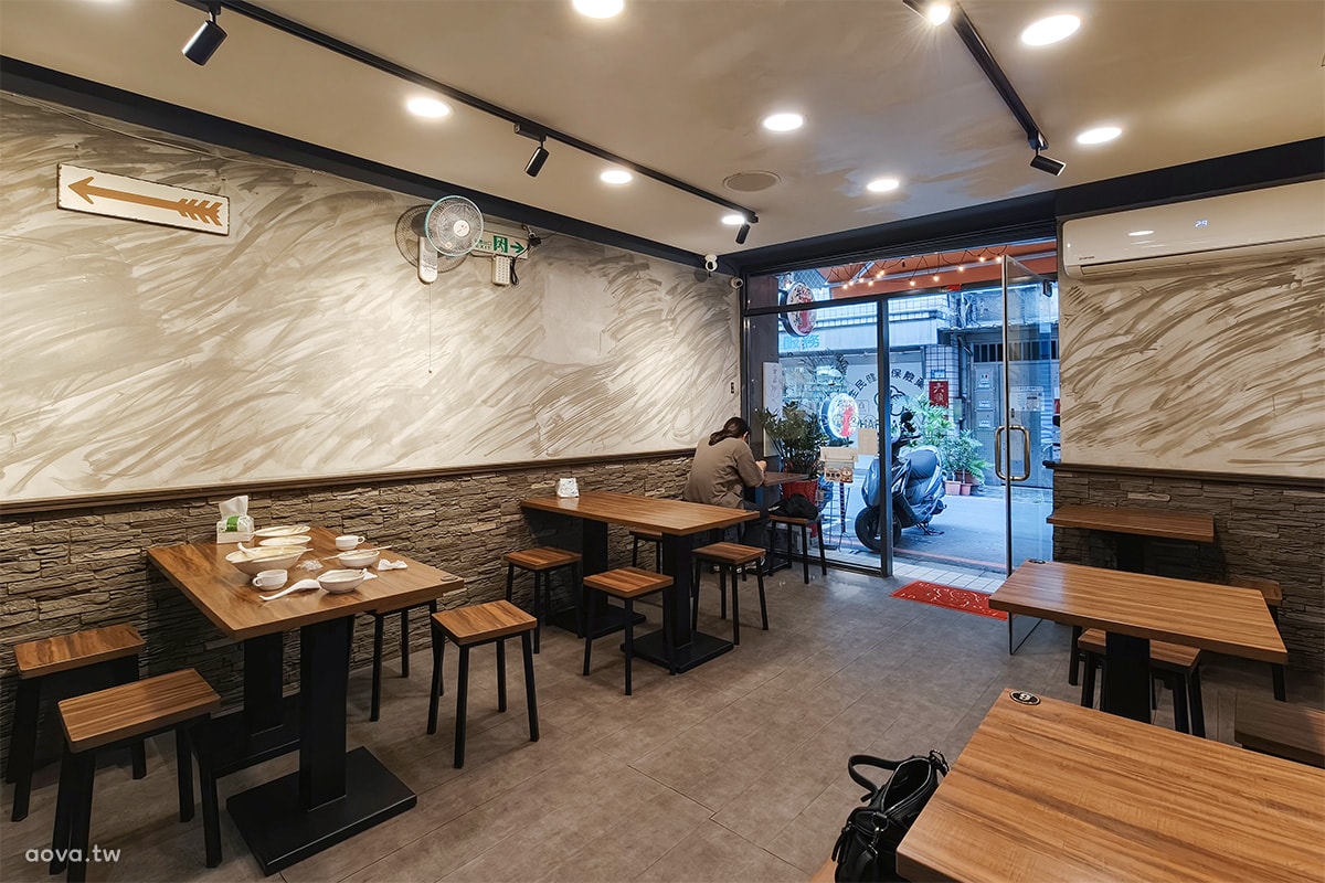 KCH牛肉麵|永和牛肉麵推薦,清香湯頭好吃Q彈麵條170元起 - 第2張圖 KCH牛肉麵|永和牛肉麵推薦,清香湯頭好吃Q彈麵條170元起