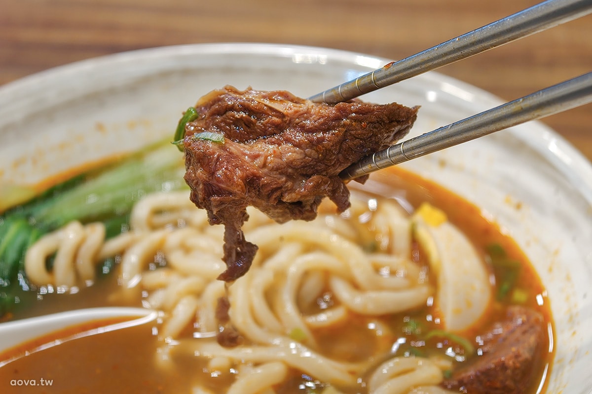 KCH牛肉麵|永和牛肉麵推薦,清香湯頭好吃Q彈麵條170元起 - 第9張圖 KCH牛肉麵|永和牛肉麵推薦,清香湯頭好吃Q彈麵條170元起