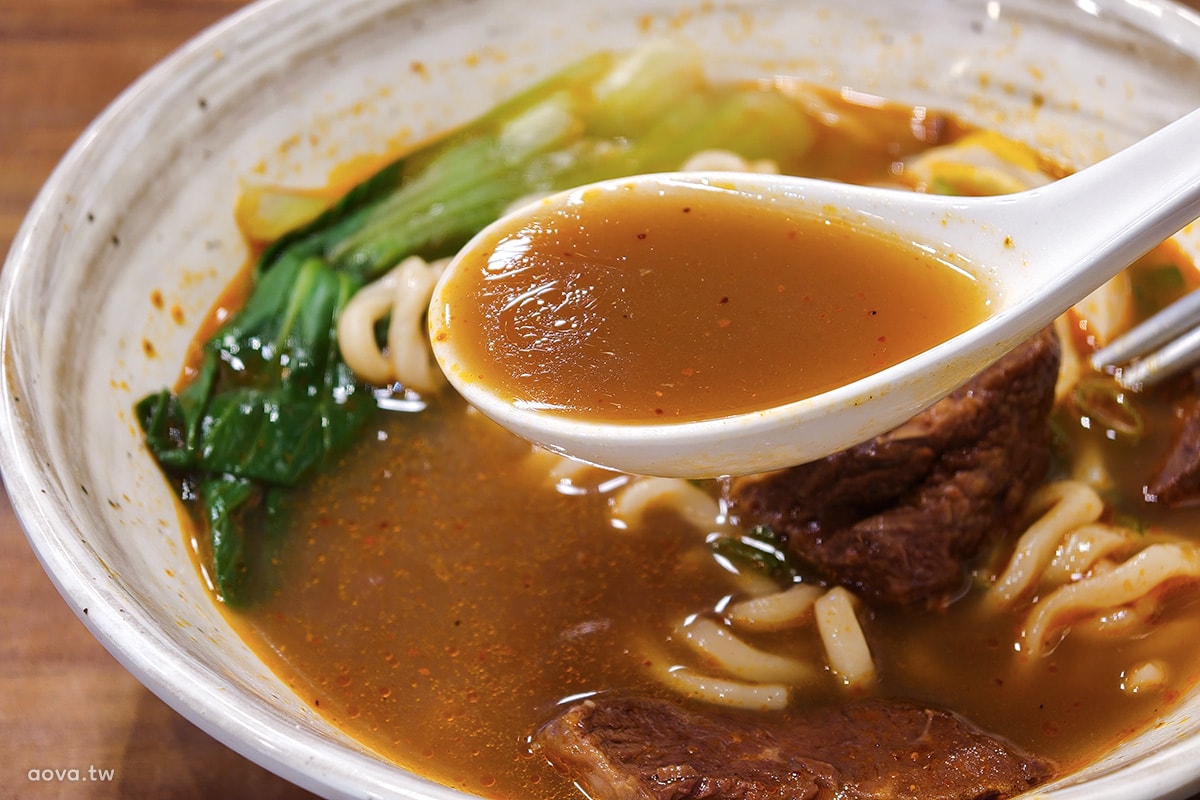 KCH牛肉麵|永和牛肉麵推薦,清香湯頭好吃Q彈麵條170元起 - 第10張圖 KCH牛肉麵|永和牛肉麵推薦,清香湯頭好吃Q彈麵條170元起