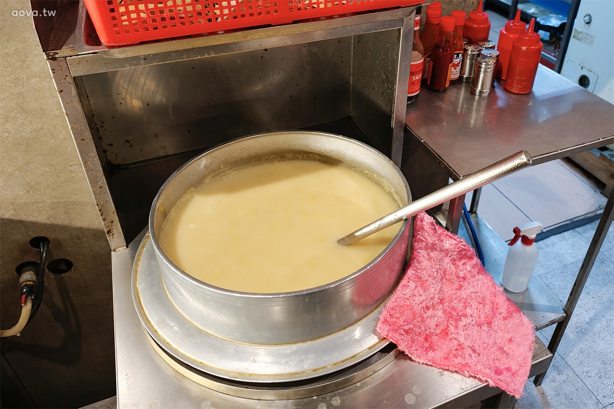 永和樂華夜市【大統牛排】250元起附沙拉濃湯飲料吃到飽 - 第4張圖 永和樂華夜市【大統牛排】250元起附沙拉濃湯飲料吃到飽