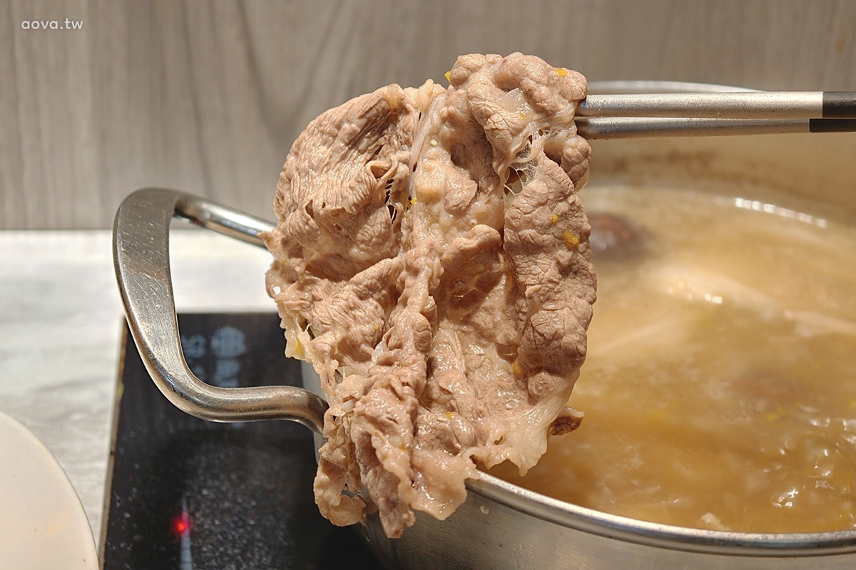 肉出微笑涮涮鍋|永和火鍋套餐348元起享蔬菜自助吧吃到飽 - 第18張圖 肉出微笑涮涮鍋|永和火鍋套餐348元起享蔬菜自助吧吃到飽