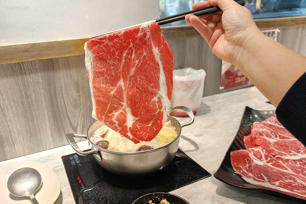 肉出微笑涮涮鍋|永和火鍋套餐348元起享蔬菜自助吧吃到飽 - 第17張圖 肉出微笑涮涮鍋|永和火鍋套餐348元起享蔬菜自助吧吃到飽