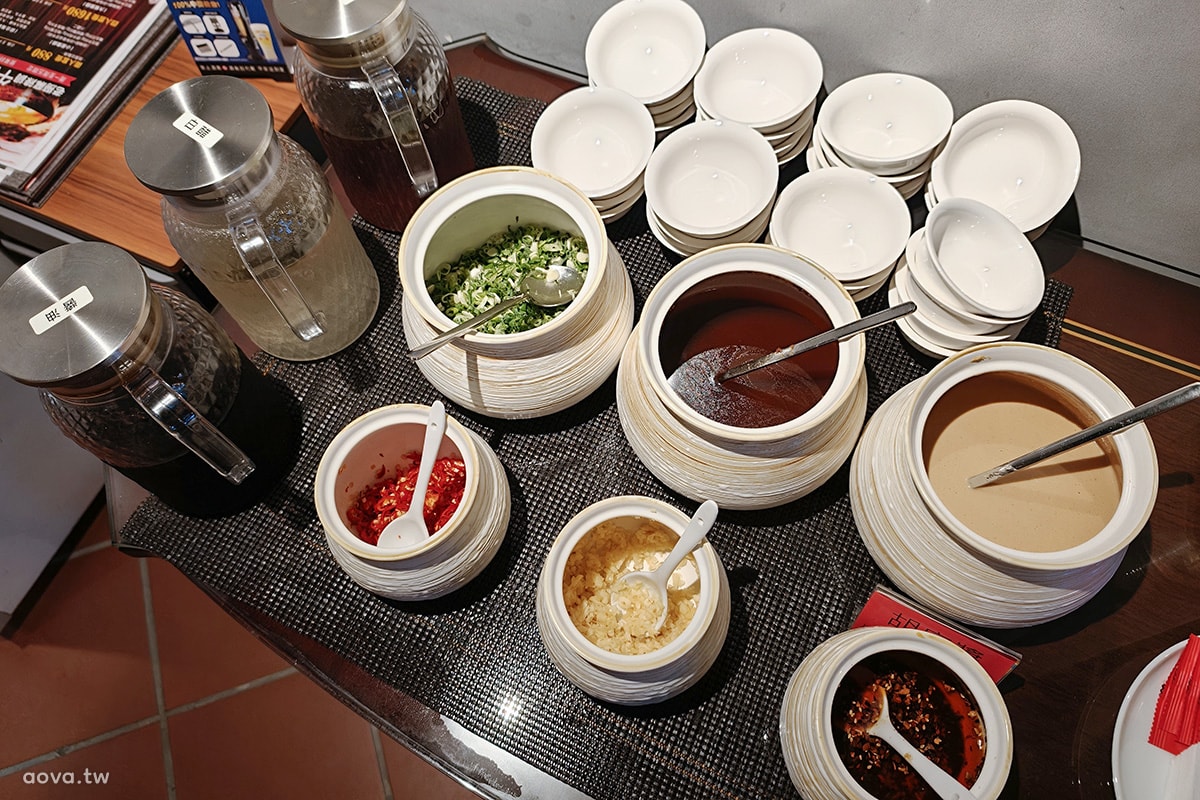 老撈麻辣鍋大稻埕店｜迷人老宅復古風，推薦商業午餐超划算
