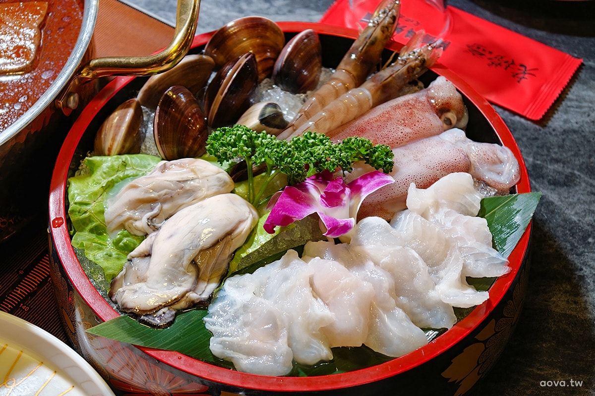 老撈麻辣鍋大稻埕店｜迷人老宅復古風，推薦商業午餐超划算